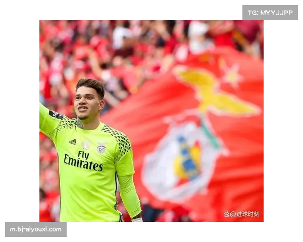 门将特鲁宾压哨头球绝杀 本菲卡戏剧性晋级附加赛